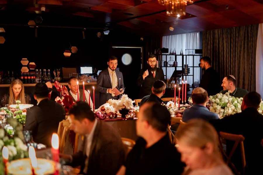 A SOLOMON.help community dinner in Moscow